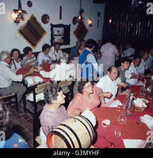 Ein Folkloreabend mit ungarischer Volksmusik, Ungarn 1984. A folklore evening witn Hungarian folk music, Hungary 1984. Stock Photo