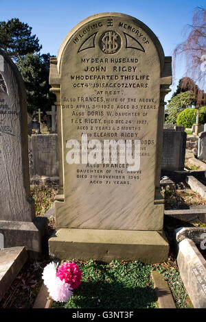 Merseyside, Liverpool, Beatles History, Woolton, St Peter’s Church, grave of Eleanor Rigby Stock Photo