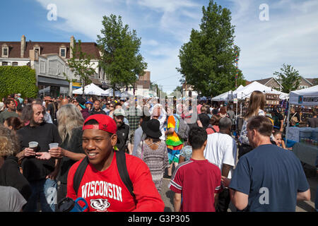 The Locust Street Festival in Milwaukee, Wisconsin is an annual event with music, art, and food. Stock Photo