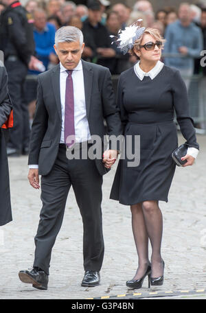 The Mayor of London Sadiq aman Khan and his wife Saadiya Khan attending H.M. The Queen's 90th birthday service at St Pauls Cathedral. Stock Photo