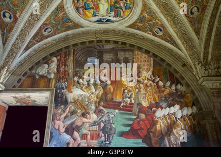 Crowning Of Charlemagne, Room of the Fire in the Borgo, 1514-1515,  Raphael Rooms, Apostolic Palace, Vatican Museums, Rome Italy Stock Photo