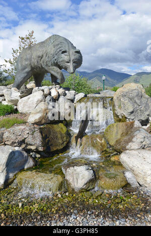 USA; Salmon; Idaho; Grizzly Bear; Statue; Waterfall; Water fall; falls; Fountain; Scenic; Landscape, statue, fountain Stock Photo