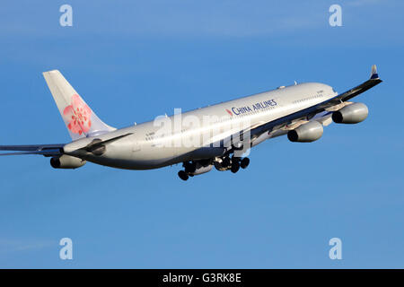 China Airlines Airbus A340-313 take-off from Schiphol airport Stock Photo