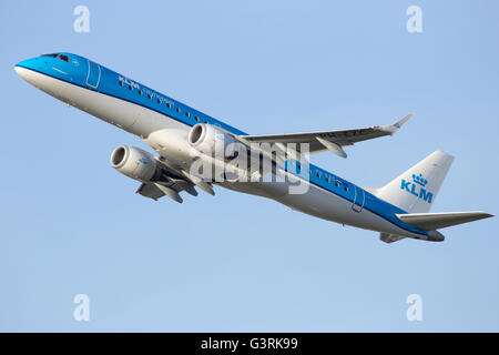 KLM Cityhopper Embraer ERJ-190STD take-off from Schiphol airport Stock Photo