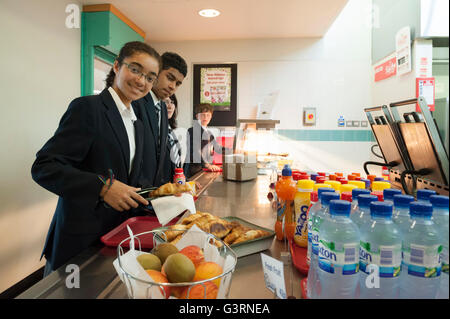 Lunchtime at a secondary school. England. UK Stock Photo