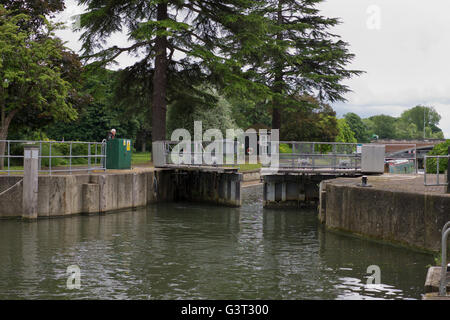 Bell Weir Lock in Runnymede in Surrey UK Stock Photo