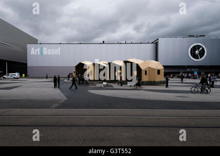 Basel, Switzerland. 14 June, 2016. Outside view of Basel's exhibition centre with the installation 'Zome Alloy' by Oscar Tuazon at the opening of 'Art Basel 2016', one of the world's largest and most spectacular gatherings for contemporary and modern art. For the next six days, 280 galleries will show works from 4,000 artists. In 2015, the show in Basel, which also has offshoots in Hong Kong and Miami, attracted 98,000 visitors from all over the world. Credit:  Erik Tham/Alamy Live News Stock Photo