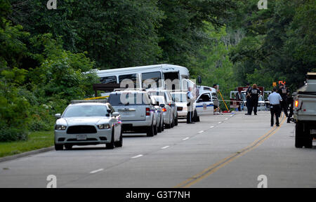 Virginia, USA. 14th June, 2016. Photo taken on June 14, 2016 shows the site of a traffic accident on a highway in Virginia, the United States. A traffic accident happened to a tour bus carrying 17 Chinese citizens, leaving at least one dead and several injured. Credit:  Bao Dandan/Xinhua/Alamy Live News Stock Photo