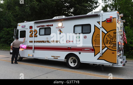 Virginia, USA. 14th June, 2016. A fire engine is seen near the site of a traffic accident in Virginia, the United States, on June 14, 2016. A traffic accident happened to a tour bus carrying 17 Chinese citizens, leaving at least one dead and several injured. Credit:  Bao Dandan/Xinhua/Alamy Live News Stock Photo