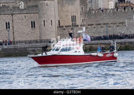 London, UK. 15th June, 2016. Fishing leave protest fishing boat passes the Tower of London Credit:  Ian Davidson/Alamy Live News Stock Photo