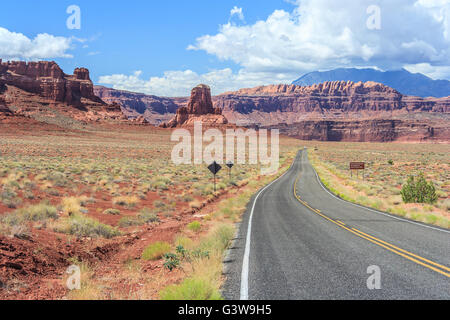 Highway to Hite Marina Campground on Lake Powell in Glen Canyon National Recreation Area Stock Photo