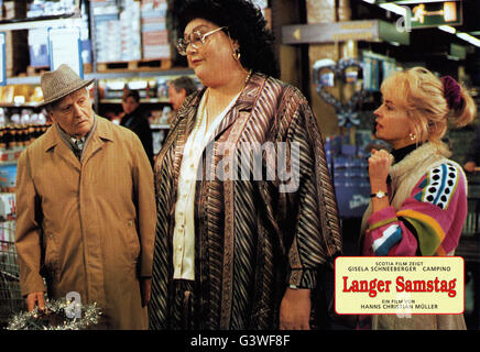 Langer Samstag, Deutschland 1992, Regie: Hanns Christian Müller, Darsteller: Dieter Pfaff (Mitte, als Frau), Gisela Schneeberger Stock Photo