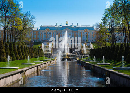 The Grand Palace And Grand Cascade In Peterhof Stock Photo