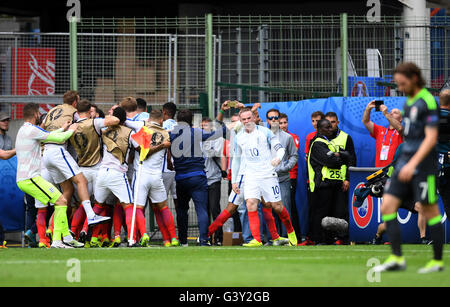 England players celebrate after winning the Women's Rugby World Cup