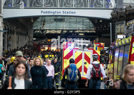 London, UK. 16th June, 2016. Fire services respond to 'Operating incident' outside Paddington Station. Train with fire on board waited for by emergency teams Credit:  Ian Redding/Alamy Live News Stock Photo