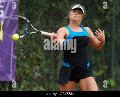 Braunschweig, Germany. 16 June, 2016. Anne Schaefer in action at the 2016 Braunschweig Womens Open ITF Pro Circuit $25,000 tennis tournament. Credit:  Jimmie48 Photography/Alamy Live News Stock Photo