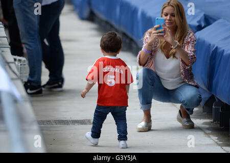 Lens, France. 16th June, 2016. Supporters (Wales) ; June 16 2016 - Football : Uefa Euro France 2016, Group B, England 2-1 Wales at Stade Bollaert-Delelis, Lens Agglo, France. Credit:  aicfoto/AFLO/Alamy Live News Stock Photo