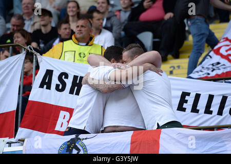 Lens, France. 16th June, 2016. Supporters (England) ; June 16 2016 - Football : Uefa Euro France 2016, Group B, England 2-1 Wales at Stade Bollaert-Delelis, Lens Agglo, France. Credit:  aicfoto/AFLO/Alamy Live News Stock Photo
