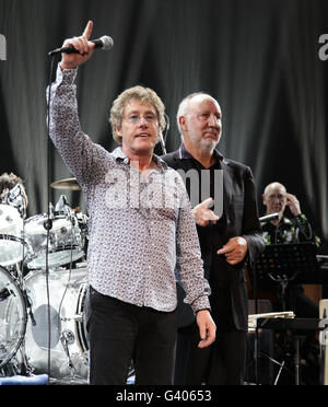 Roger Daltrey (left) and Pete Townsend of The Who perform during A Concert For Killing Cancer, at HMV Hammersmith Apollo, west London. Stock Photo