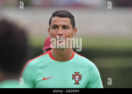 Paris, France. 17th June, 2016. Cristiano Ronaldo attends a training session of team Portugal in Marcoussis near Paris, France, 17 June, 2016. Portugal plays Austria in a Euro 2016 group F soccer soccer match June 18. Photo: Peter Kneffel/dpa/Alamy Live News Stock Photo