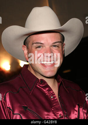 File. 18th June, 2016. Actor RON LESTER, known for his role in Varsity Blues as Billy Bob, has died. He was 45. Lester had been hospitalized last fall due to liver problems, and was taken to hospice care in Dallas on Friday night. After his breakout roles in Good Burger and Varsity Blues, Lester went on to appear in other TV series. Pictured: Jul 15, 2004; Studio City, CA, USA; Actor Ron Lester arrives at the Grand Opening for the Nightclub Aura in Studio City. Credit:  Scott Weiner/ZUMAPRESS.com/Alamy Live News Stock Photo