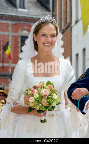 Beloeil, Belgium 18th June, 2016 Princess Alix de Ligne Arrival Marriage of Guillaume de Dampierre and Princess Alix de Ligne at Château de Beloeil in Beloeil . Photo: RPE/Albert Nieboer/Netherlands OUT - NO WIRE SERVICE - Credit:  dpa/Alamy Live News Stock Photo