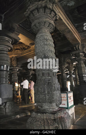 The Narsimha Pillar which at one time could have revolved on its ball bearings. Chennakeshava temple. Belur, Karnataka, India. Stock Photo