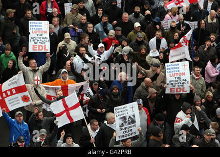 A large group of English Defence League members march through Luton, this afternoon. Stock Photo