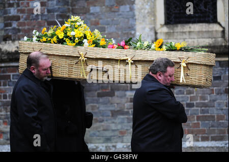 Mandatory credit: Michael Lloyd/Bristol Evening Post. The coffin of Joanna Yeates is carried from St Marks Church, Ampfield, Hampshire, following her funeral service. Stock Photo