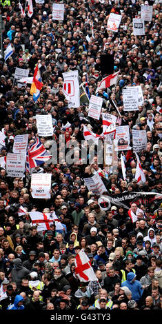 EDL demonstration in Luton. A large group of English Defence League members march through Luton, this afternoon. Stock Photo