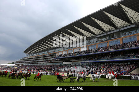 A view of Ascot Racecourse as Queen Elizabeth II arrives with The Duke of Edinburgh during The Royal Procession on day four of Royal Ascot 2016, at Ascot Racecourse. Stock Photo