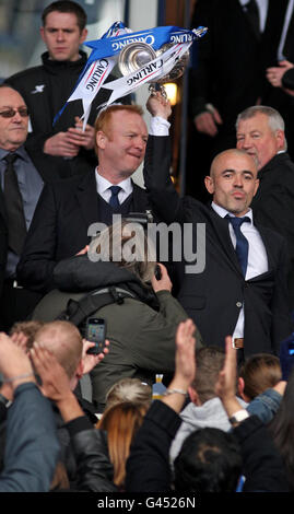 Birmingham City captain Stephen Carr (right) lifts the Carling Cup Trophy during the Civic Reception at St Andrews, Birmingham. Stock Photo