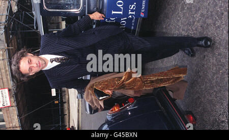 Bob Geldof arrives at the High Court today (Tuesday) to continue his legal battle with ex-wife Paula Yates over custody of their three children. Photo by Stefan Rousseau. Stock Photo