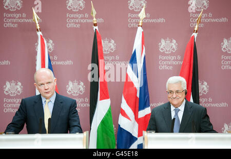 Foreign Secretary William Hague attends a joint-press conference with Palestinian President Mahmud Abbas at the Foreign and Commonwealth Office in central London. Stock Photo
