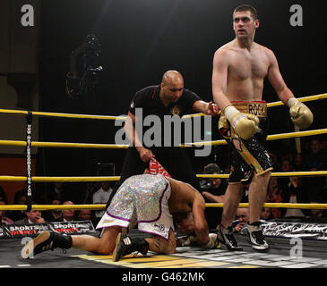 Boxing - Prizefighter - Super-Middleweights - Liverpool Olympia Stock Photo