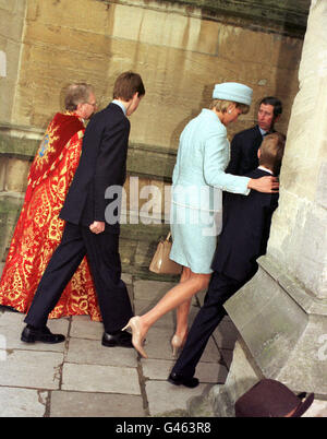 WINDSOR : 9/3/97 : THE PRINCE AND PRINCESS OF WALES ARRIVE AT ST GEORGE'S CHAPEL, WINDSOR CASTLE, WITH THEIR SONS PRINCE HARRY (LEFT) AND PRINCE WILLIAM FOR WILLIAM'S CONFIRMATION. PA NEWS PHOTO BY JOHN STILLWELL.