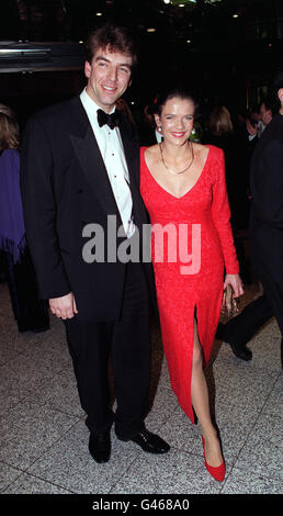 LONDON : 19/12/96 : ANNABEL CROFT AND HUSBAND MEL COLEMAN ARRIVE FOR THE EVITA PREMIERE AT THE EMPIRE LEICESTER SQUARE. PA NEWS PHOTO BY MICHAEL CRABTREE. Stock Photo