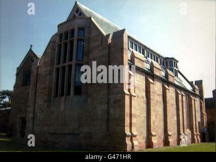 The chained library at Hereford Cathedral, which was today (Monday) named as the Royal Fine Art Commission's Building of the Year. The building, which also houses the Mappa Mundi after it was saved for the nation with the help of multi-millionaire John Paul-Getty, beat off competition from a host of other sites, including a block of public lavatories. See PA Story SOCIAL Building. Stock Photo