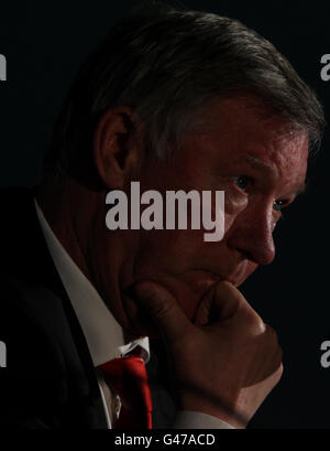 Soccer - UEFA Champions League - Quarter Final - Chelsea v Manchester United - Manchester United Press Conference - Lords Cri.... Manchester United Manager Sir Alex Ferguson talks to the media during a press conference at Lords Cricket Ground, London.