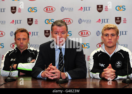 Cricket - Liverpool Victoria County Championship - Division Two - Surrey Photocall 2011 - The Kia Oval. Surrey Chairman Richard Thompson chats during the press conference with coach Chris Adams (l) and captain Rory Hamilton-Brown (r) Stock Photo