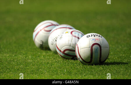 Soccer - npower Football League Championship - Derby County v Burnley - Pride Park. General view of Mitre footballs on the pitch. Stock Photo