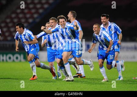 Soccer - npower Football League One - Play Off Semi Final - Second Leg - Huddersfield Town v AFC Bournemouth - The Galpharm S.... Huddersfield Town players celebrate winning the penalty in the shoot-out Stock Photo