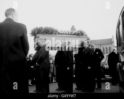 Frank Swift (Right) former Manchester Goalkeeper seen here talking with ...