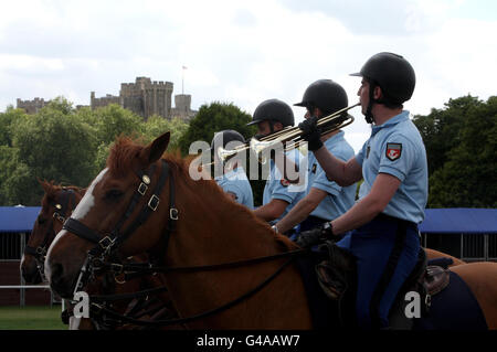 The Mounted Band of La Garde Republicaine, rehearse their joint ride with the Household Cavalry Musical ride ahead of the Royal Windsor Castle Tattoo. Stock Photo