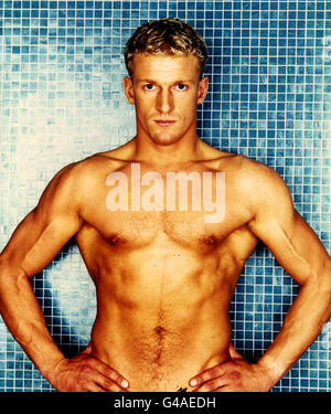 PA NEWS PHOTO "SCARY SPICE" MEL B OF THE ALL GIRL BAND "SPICE GIRLS