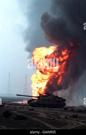 KUWAIT OIL FIELD BURNS Stock Photo
