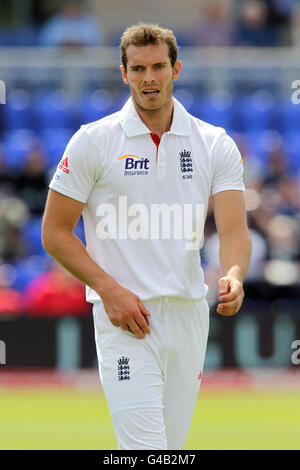 Cricket - npower First Test - Day Two - England v Sri Lanka - SWALEC Stadium. England's Chris Tremlett Stock Photo