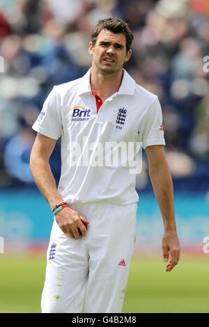 Cricket - npower First Test - Day Two - England v Sri Lanka - SWALEC Stadium Stock Photo