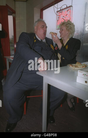 Politics - Liberal MP Cyril Smith - Harrogate Stock Photo - Alamy