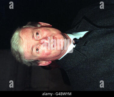 Library file, dated 21/11/96. Roy Howes leaves the Foreign Office in London: A team of Scotland Yard detectives investigating the fate of his son, missing British mine clearance expert Christopher Howes, today (Sun) reported that he was murdered shortly after his kidnap by Khmer Rouge guerrillas, in Cambodia, two years ago. See PA story HOSTAGE Cambodia. Photo by Tony Harris/PA. Stock Photo